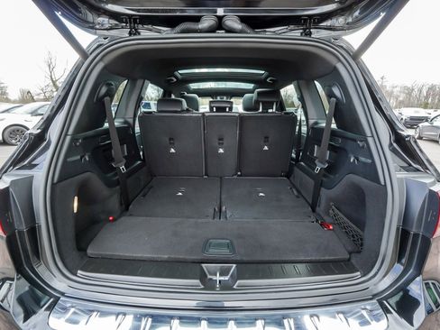 Used 2023 Mercedes-Benz GLB 250 4MATIC w/ Premium Package image 53