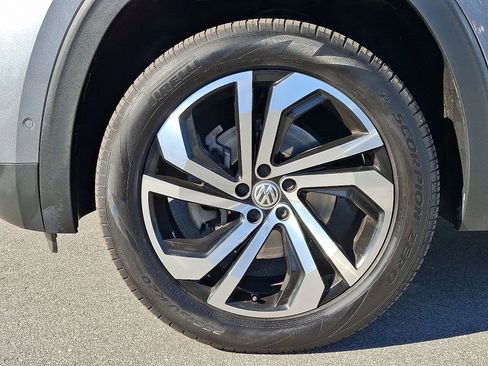 Used 2021 Volkswagen Atlas SEL Premium image 8