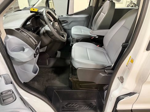 Used 2019 Ford Transit 150 XL image 35
