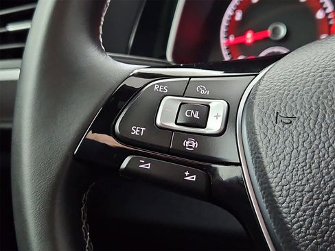 Certified 2020 Volkswagen Jetta R-Line image 25