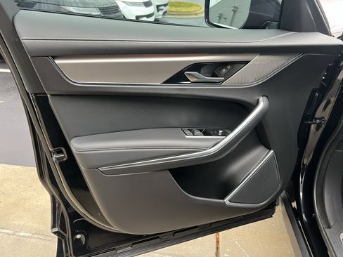 Certified 2023 Jaguar F-PACE R-Dynamic S image 13