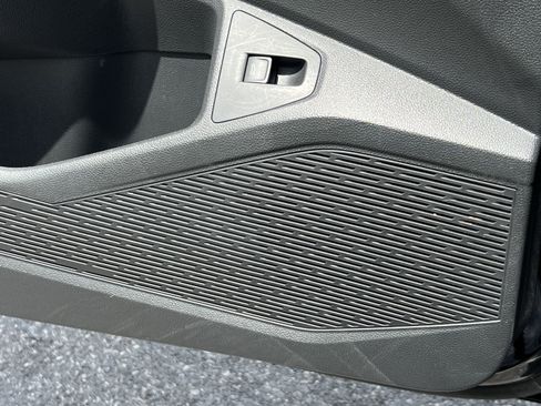 Used 2025 Volkswagen Jetta S FWD image 40