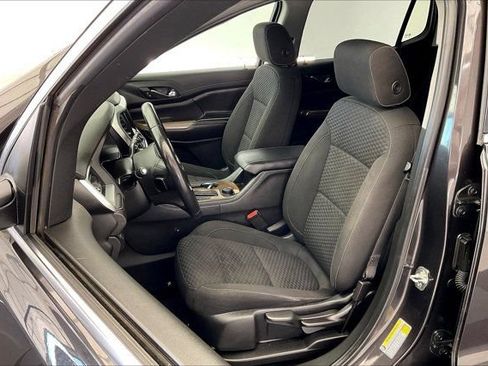 Used 2019 GMC Acadia SLE AWD/4WD image 17