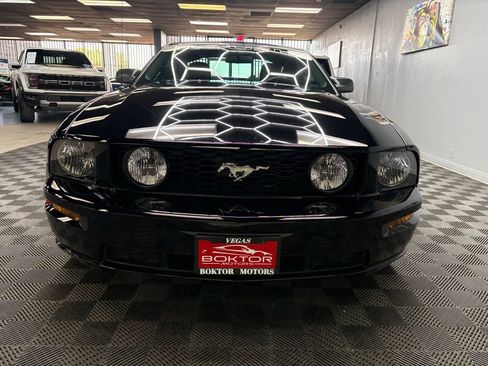 Used 2007 Ford Mustang GT RWD image 3