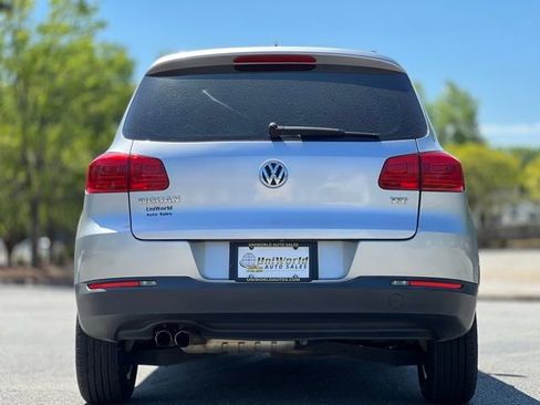 Used 2016 Volkswagen Tiguan S image 6