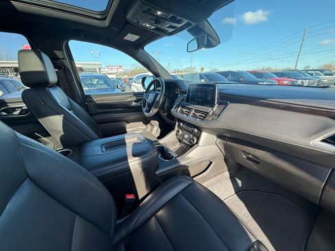 Used 2021 Chevrolet Tahoe LT w/ LT Signature Package image 25