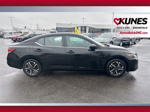 Used 2024 Nissan Sentra SV image 3