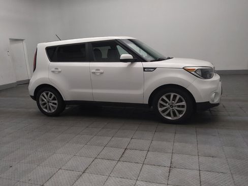 Used 2019 Kia Soul + FWD image 11