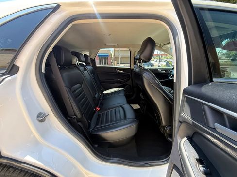 Used 2020 Ford Edge SEL w/ Convenience Package FWD image 19