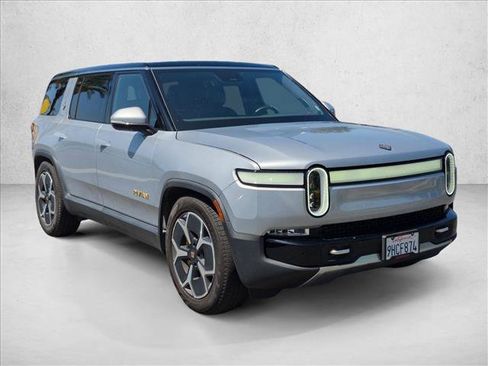 Used 2023 Rivian R1S Adventure AWD/4WD image 3