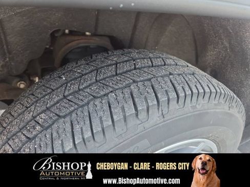Used 2018 GMC Sierra 1500 SLT w/ All Terrain Package AWD/4WD image 29