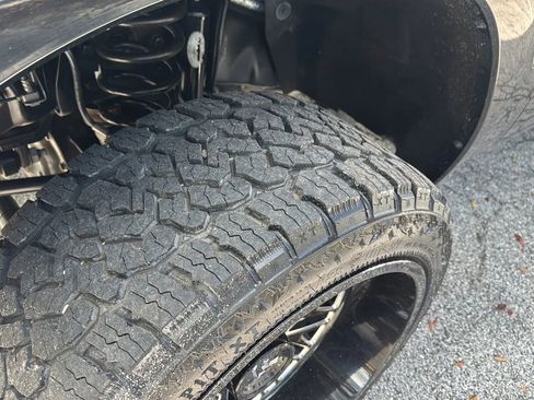 Used 2016 Ford F250 Platinum w/ FX4 Off-Road Package image 37