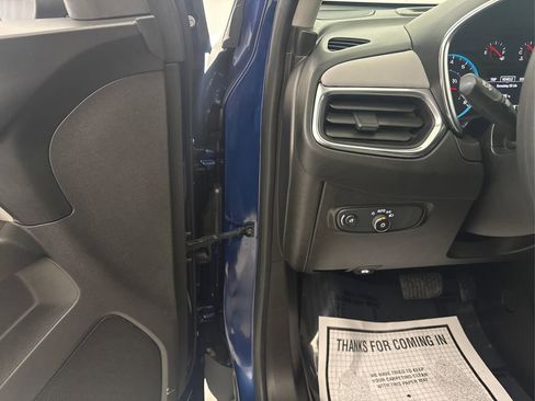 Used 2022 Chevrolet Equinox LS image 40