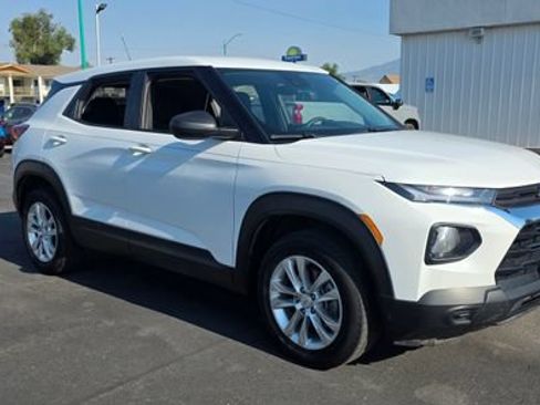 Used 2023 Chevrolet TrailBlazer LS AWD/4WD image 1
