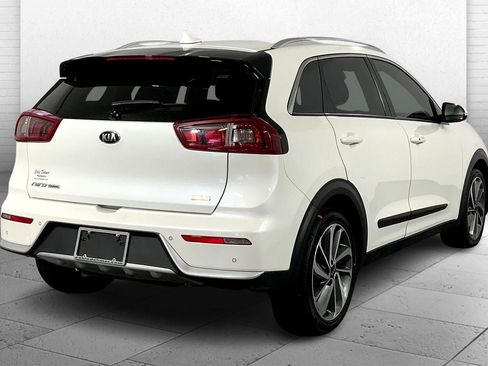 Used 2018 Kia Niro Touring FWD image 12