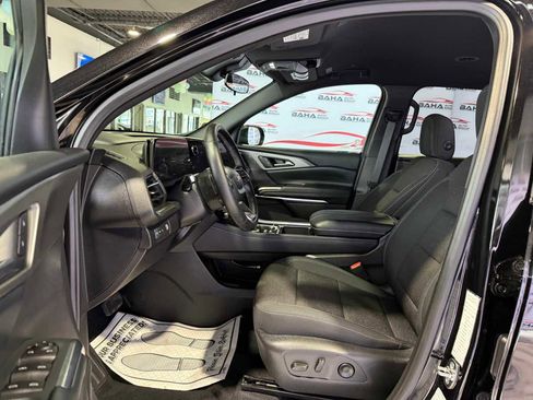 Used 2026 Chevrolet Traverse LT image 18