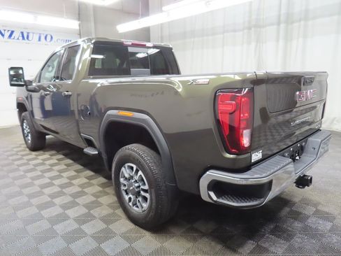Used 2022 GMC Sierra 2500 SLE w/ SLE Convenience Package AWD/4WD image 5