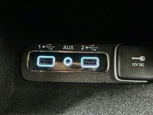 Used 2020 Jeep Grand Cherokee Laredo AWD/4WD image 18