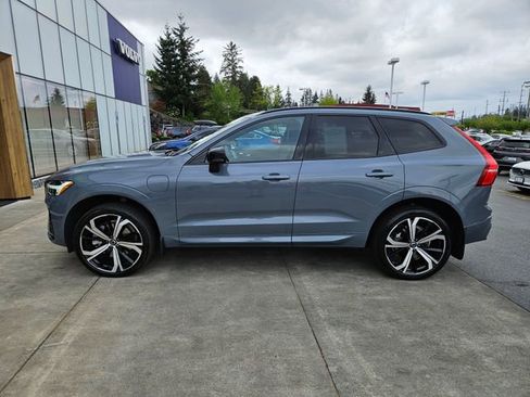 Used 2022 Volvo XC60 T8 R-Design w/ Advanced Package AWD/4WD image 8