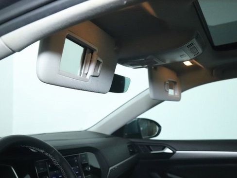 Used 2021 Volkswagen Jetta SE w/ SE Cold Weather Package FWD image 19