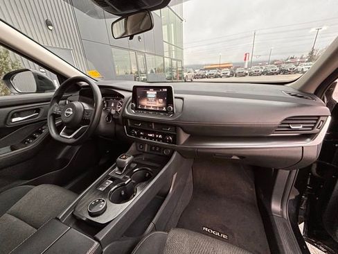 Used 2024 Nissan Rogue SV image 27