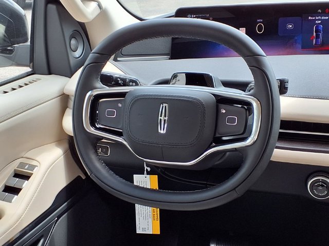 New 2027 Lincoln Navigator Premiere RWD image 10