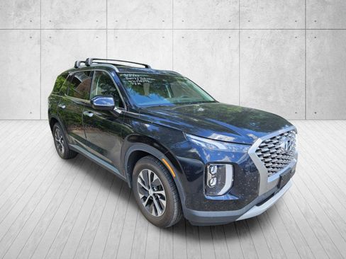 Used 2022 Hyundai Palisade SEL FWD image 2
