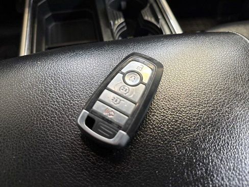 Used 2021 Ford F250 Lariat w/ Lariat Ultimate Package AWD/4WD image 59