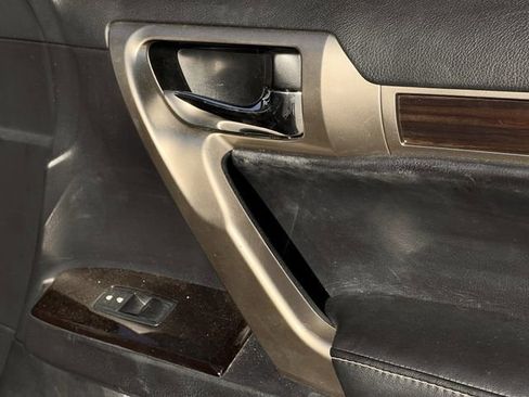 Used 2014 Lexus GX 460 image 25