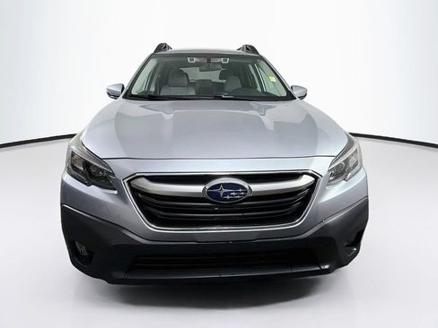 Used 2022 Subaru Outback Premium AWD/4WD image 2