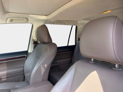 Used 2019 Lexus GX 460 Luxury AWD/4WD image 21
