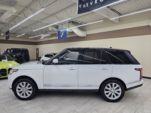 Used 2016 Land Rover Range Rover HSE image 10
