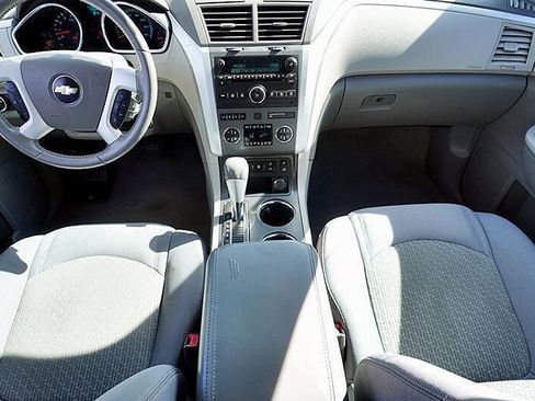 Used 2012 Chevrolet Traverse LT image 23