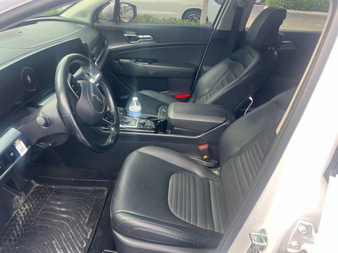 Used 2025 Kia Sportage SX FWD image 4