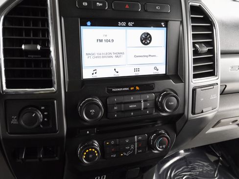 Used 2018 Ford F250 XLT w/ XLT Premium Package image 18