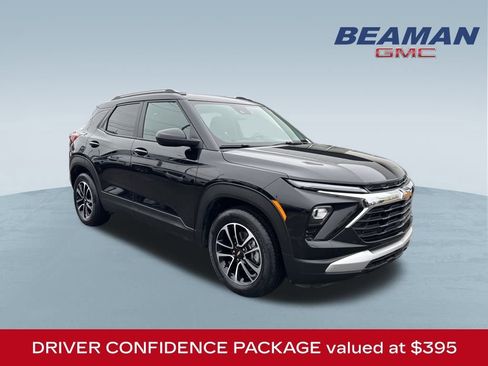 Used 2024 Chevrolet TrailBlazer LT w/ Driver Confidence Package image 1