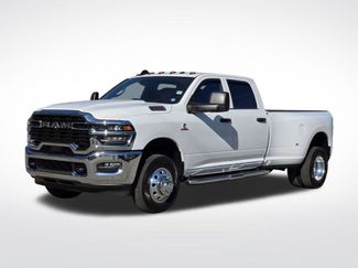 Used 2025 RAM 3500 Tradesman w/ Chrome Appearance Group AWD/4WD video 2