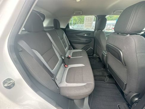 Used 2023 Chevrolet TrailBlazer LS AWD/4WD image 29