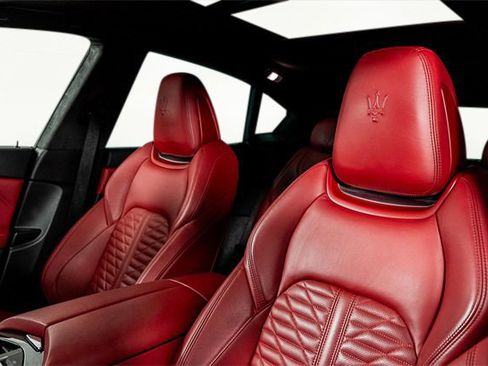 Used 2022 Maserati Levante Modena image 3