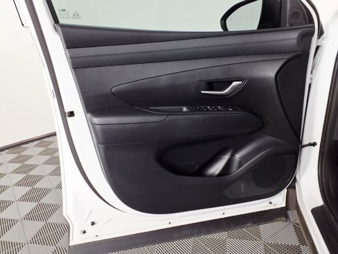 Certified 2025 Hyundai Tucson SEL AWD/4WD image 16