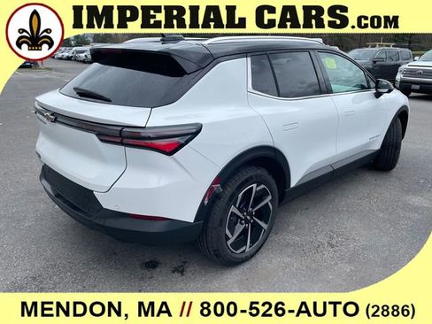 New 2026 Chevrolet Equinox EV LT image 13