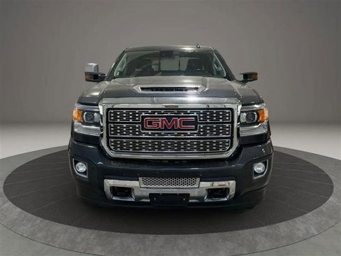 Used 2019 GMC Sierra 2500 Denali AWD/4WD image 8