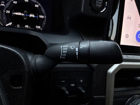 Used 2024 Toyota Tacoma Limited w/ Limited Package (LT) AWD/4WD image 46