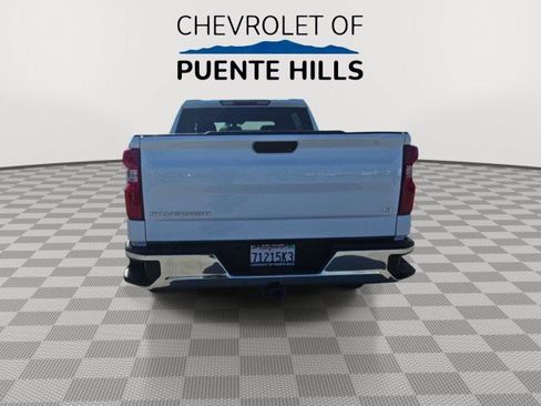 Used 2022 Chevrolet Silverado 1500 LT RWD image 7