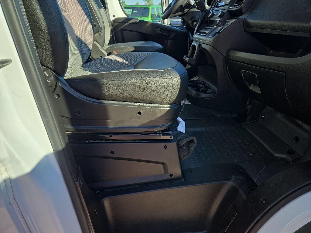 Used 2025 RAM ProMaster 2500 w/ Convenience Group FWD image 70
