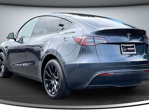 Used 2024 Tesla Model Y Long Range image 4