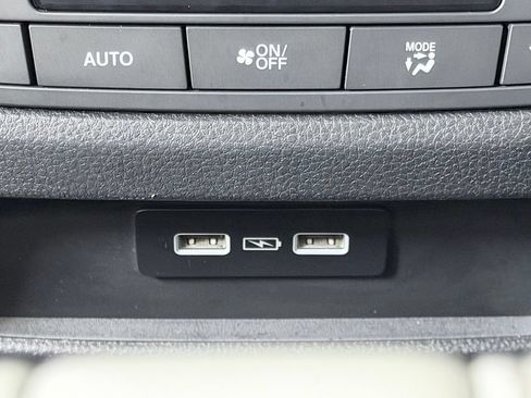 Used 2023 Honda Pilot Touring image 30