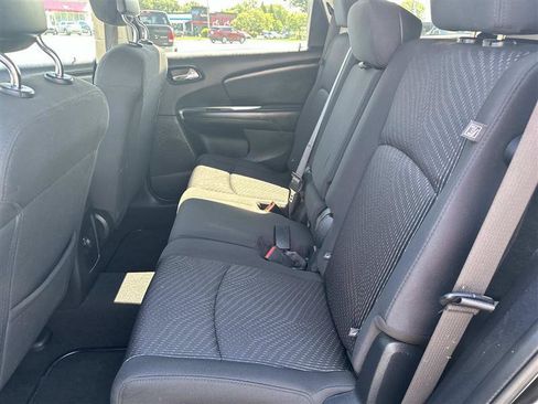 Used 2017 Dodge Journey SE FWD image 12