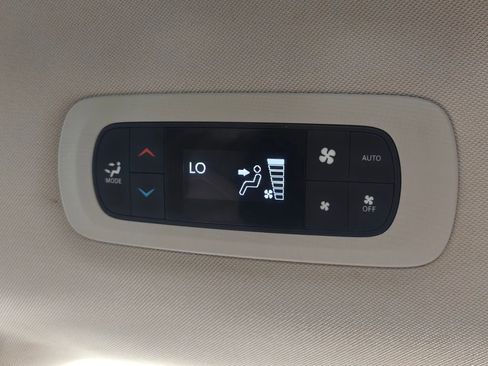 Used 2021 Chrysler Pacifica Touring-L FWD image 30