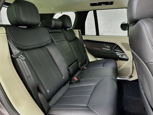 Used 2022 Land Rover Range Rover SE AWD/4WD image 28